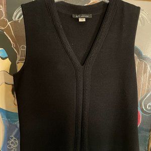 St. John Sweater Vest size S